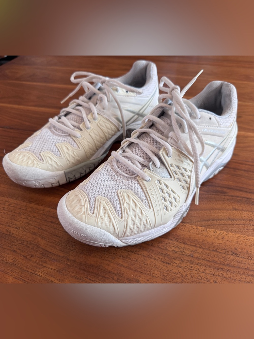 ASICS Gel Resolution 6 Stability Tennis Shoes Like New Sneakers White Women 10.5